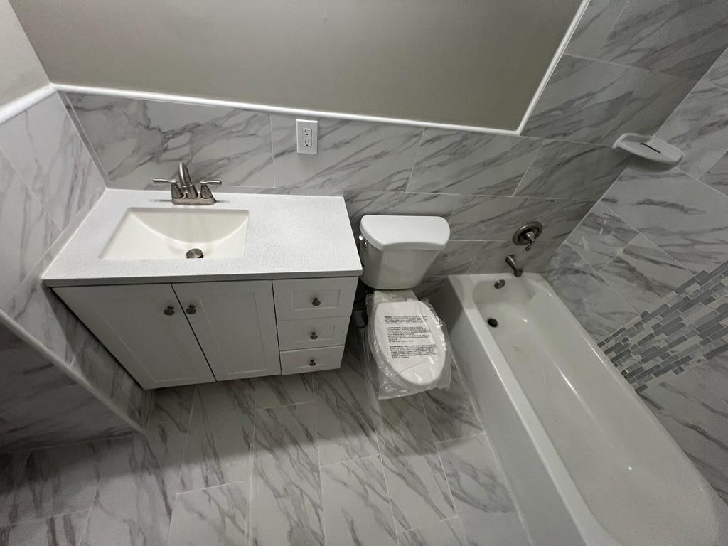 Bathroom, Interior, Marble, Marble Walls