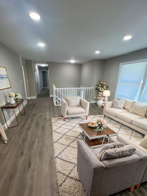 Interior, Living room, Recessed Lighting, Wood Texture Flooring