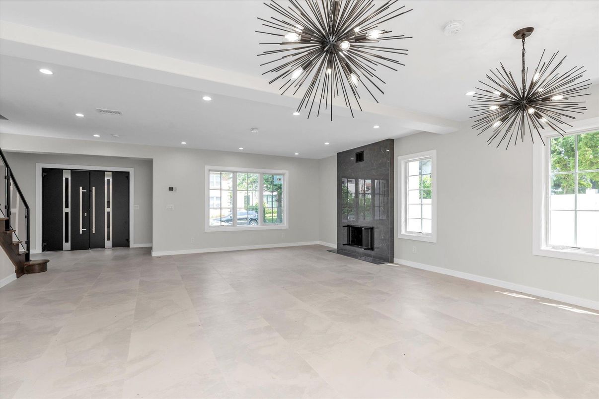 Empty room, Fireplace, Interior, Pendant Lights, Recessed Lighting