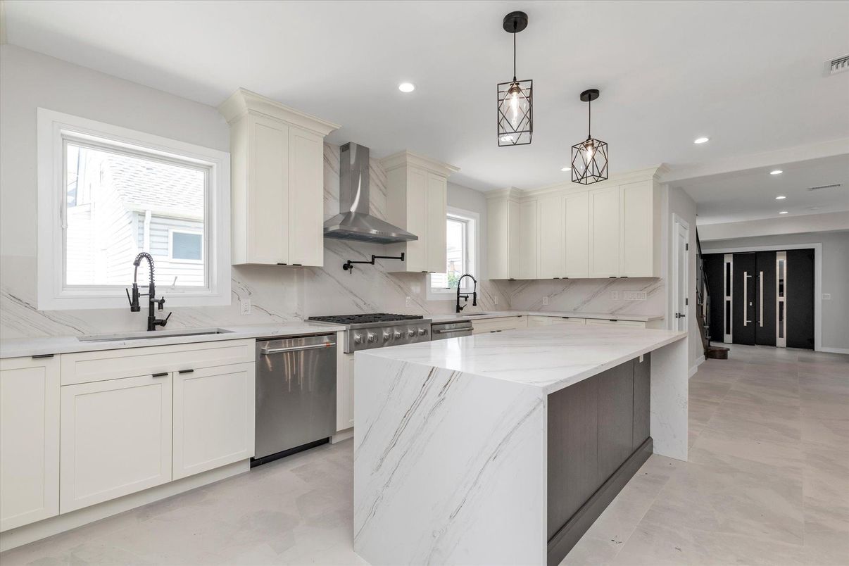 Interior, Kitchen, Pendant Lights, Recessed Lighting, Stainless Steel Appliances