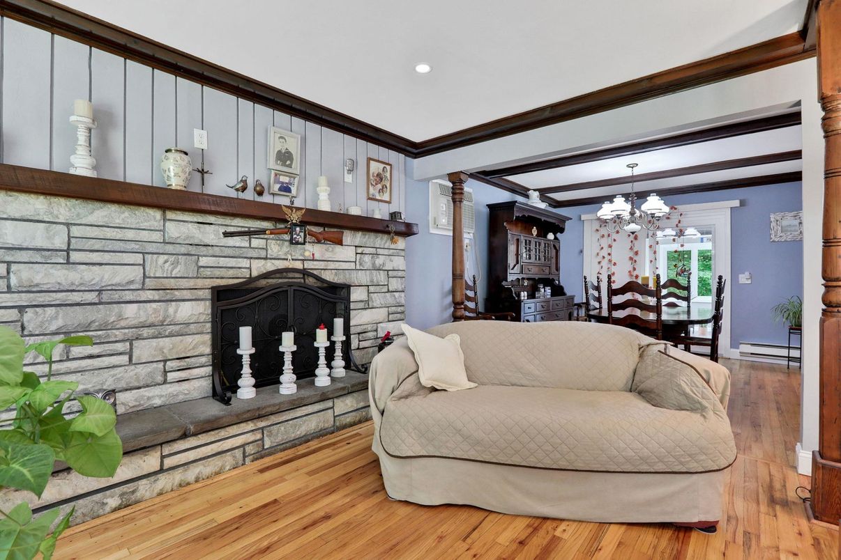 Chandelier, Dining room, Fireplace, Interior, Recessed Lighting, Wood Texture Flooring