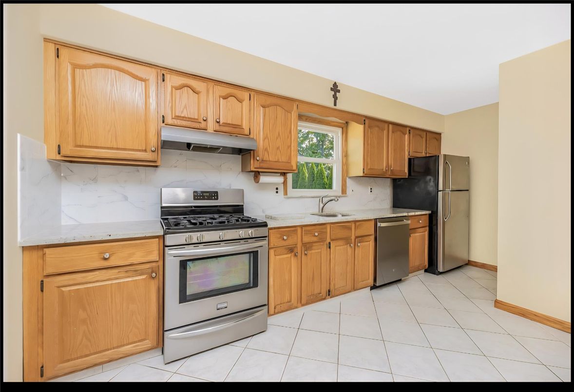 Interior, Kitchen, Marble Walls, Stainless Steel Appliances