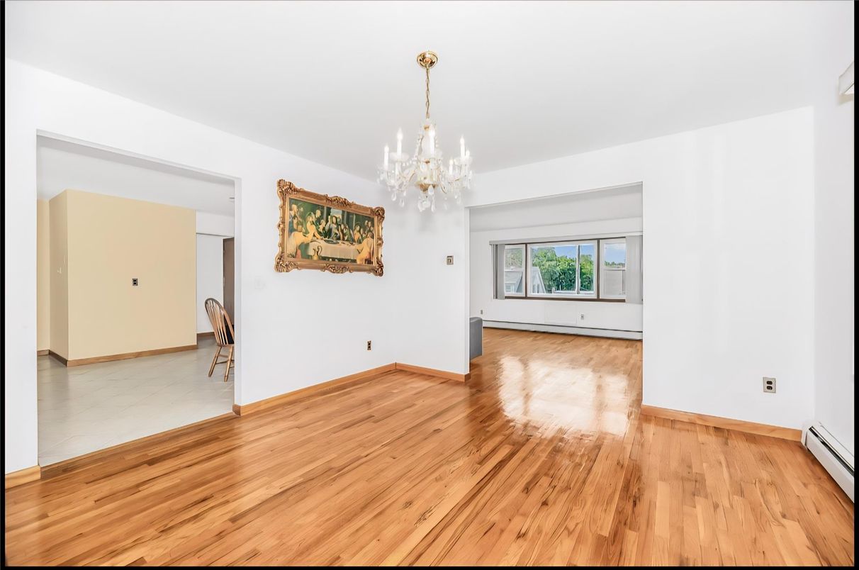 Chandelier, Empty room, Interior, Wood Texture Flooring