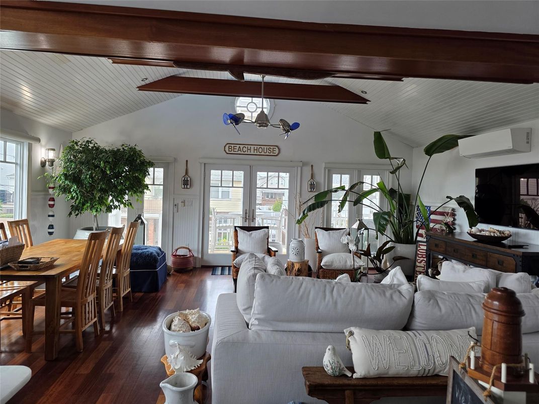 Dining room, Interior, Living room, Pendant Lights, Wooden Beams, Wood Texture Flooring