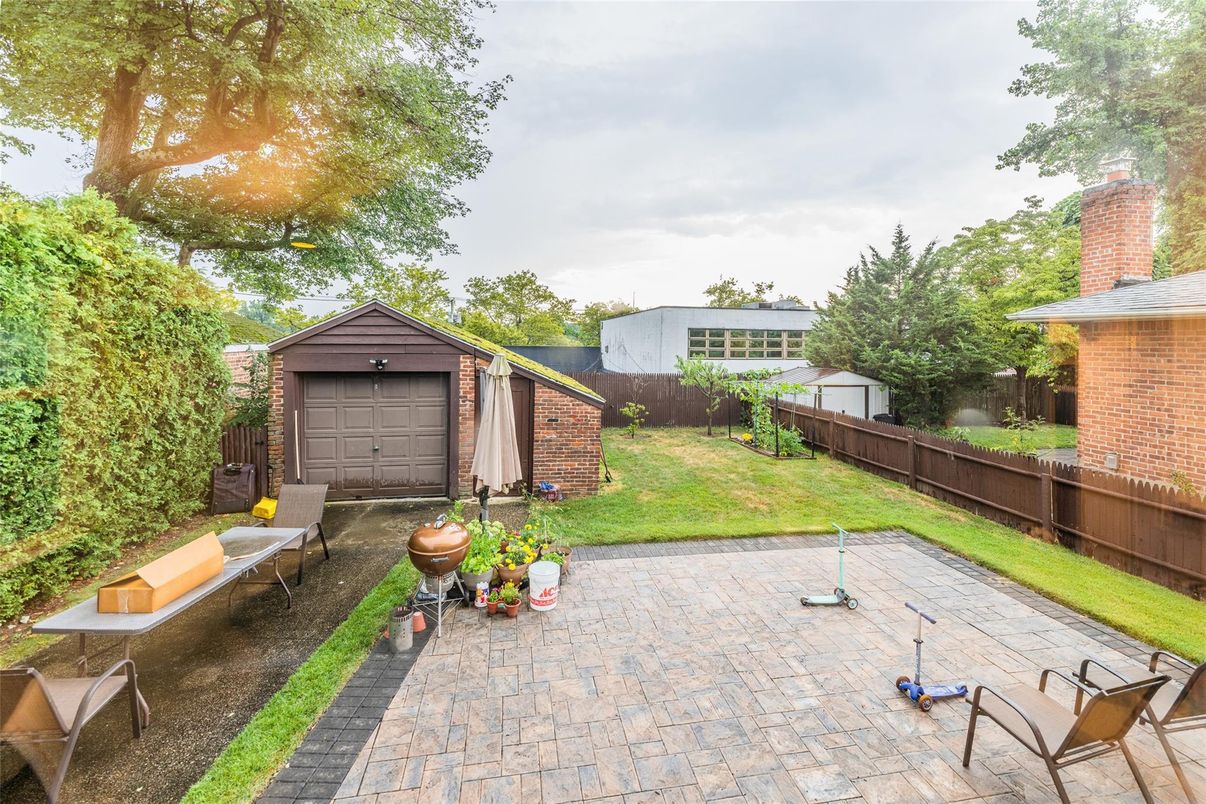 Backyard, Detached Garage, Exterior