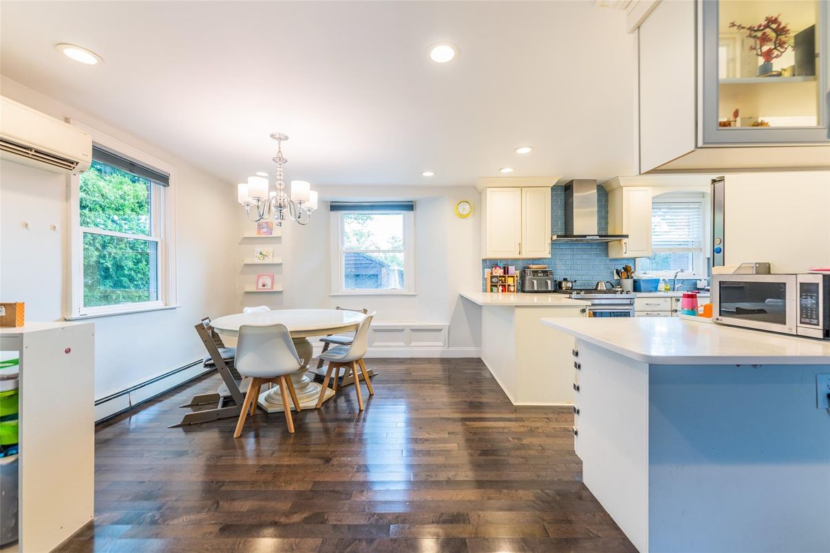 Chandelier, Dining room, Interior, Kitchen, Recessed Lighting, Wood Texture Flooring