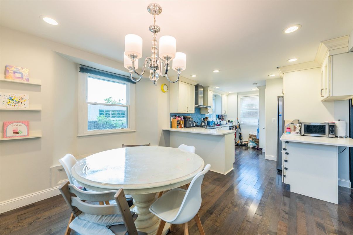 Chandelier, Dining room, Interior, Kitchen, Recessed Lighting, Wood Texture Flooring