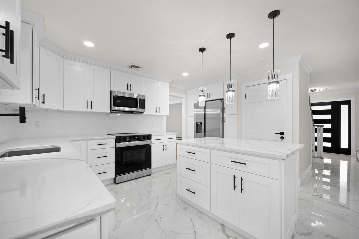 Interior, Kitchen, Marble, Pendant Lights, Recessed Lighting