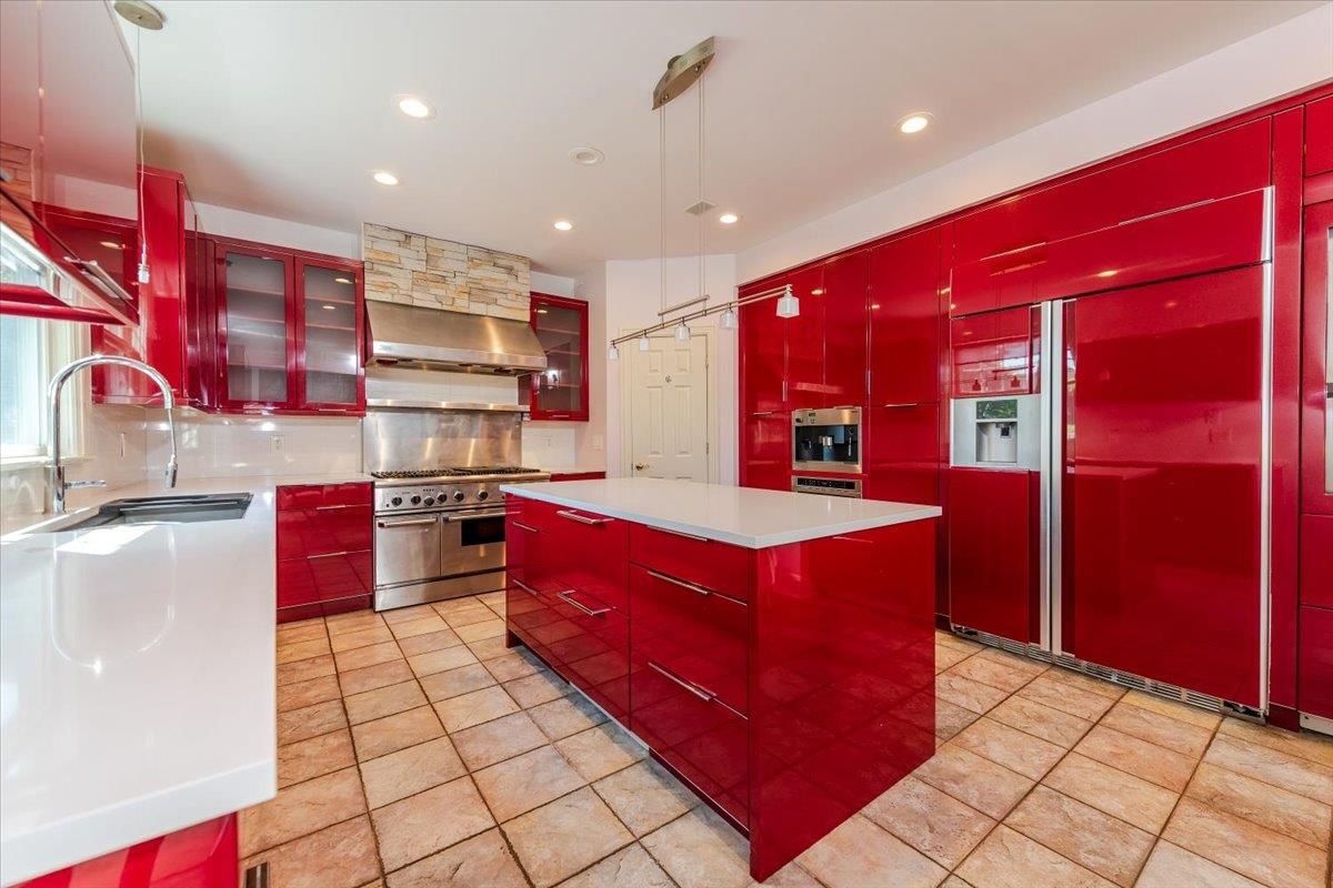 Interior, Kitchen, Pendant Lights, Recessed Lighting, Stainless Steel Appliances