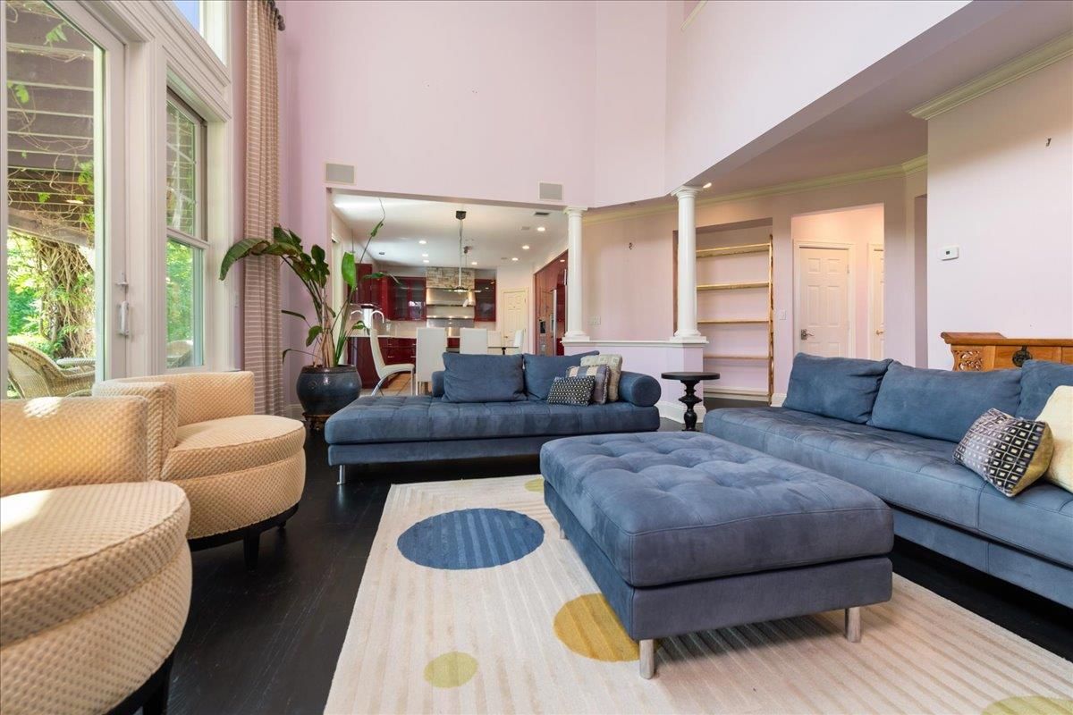 Interior, Kitchen, Living room, Pendant Lights, Recessed Lighting, Wood Texture Flooring