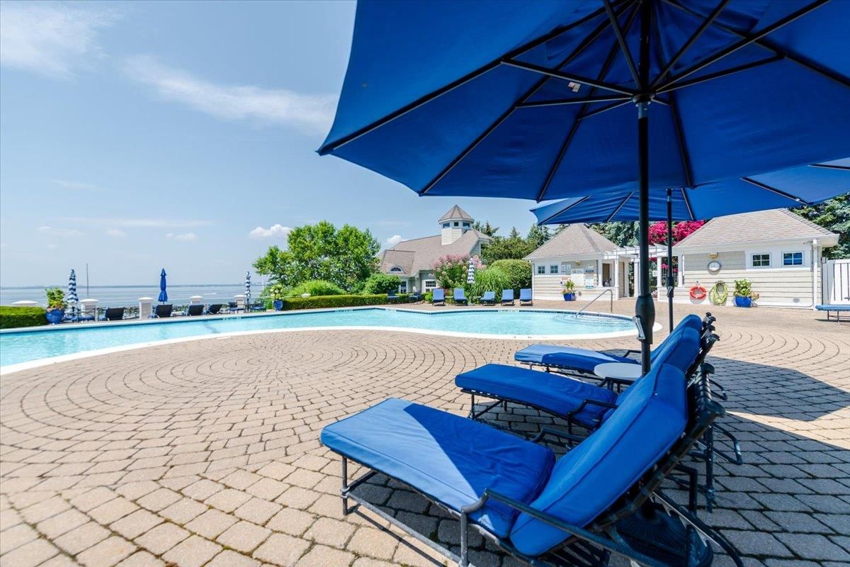 Exterior, Pool, Water