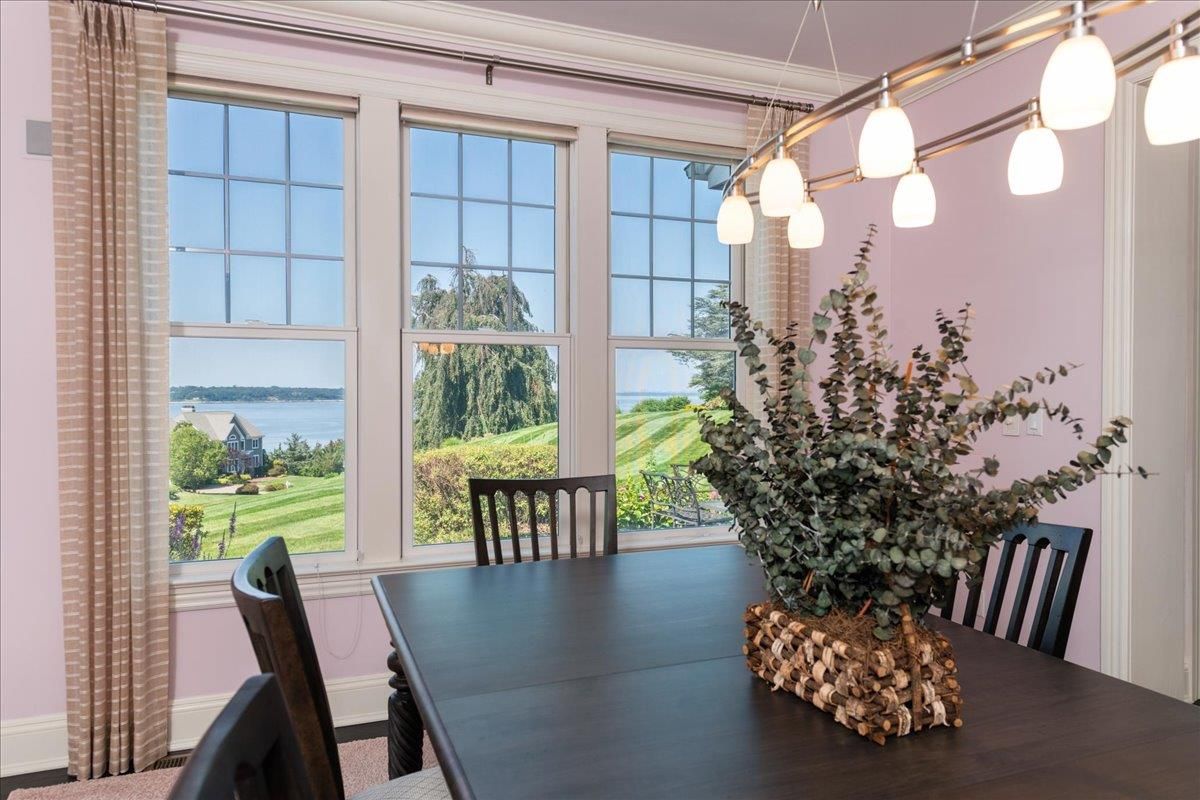 Dining room, Interior, Pendant Lights, Water