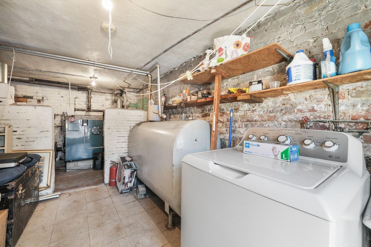 Interior, Washer