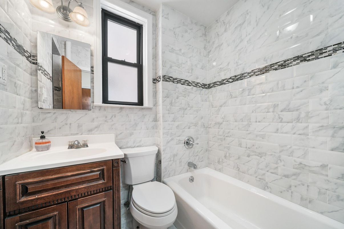 Bathroom, Interior, Marble Walls