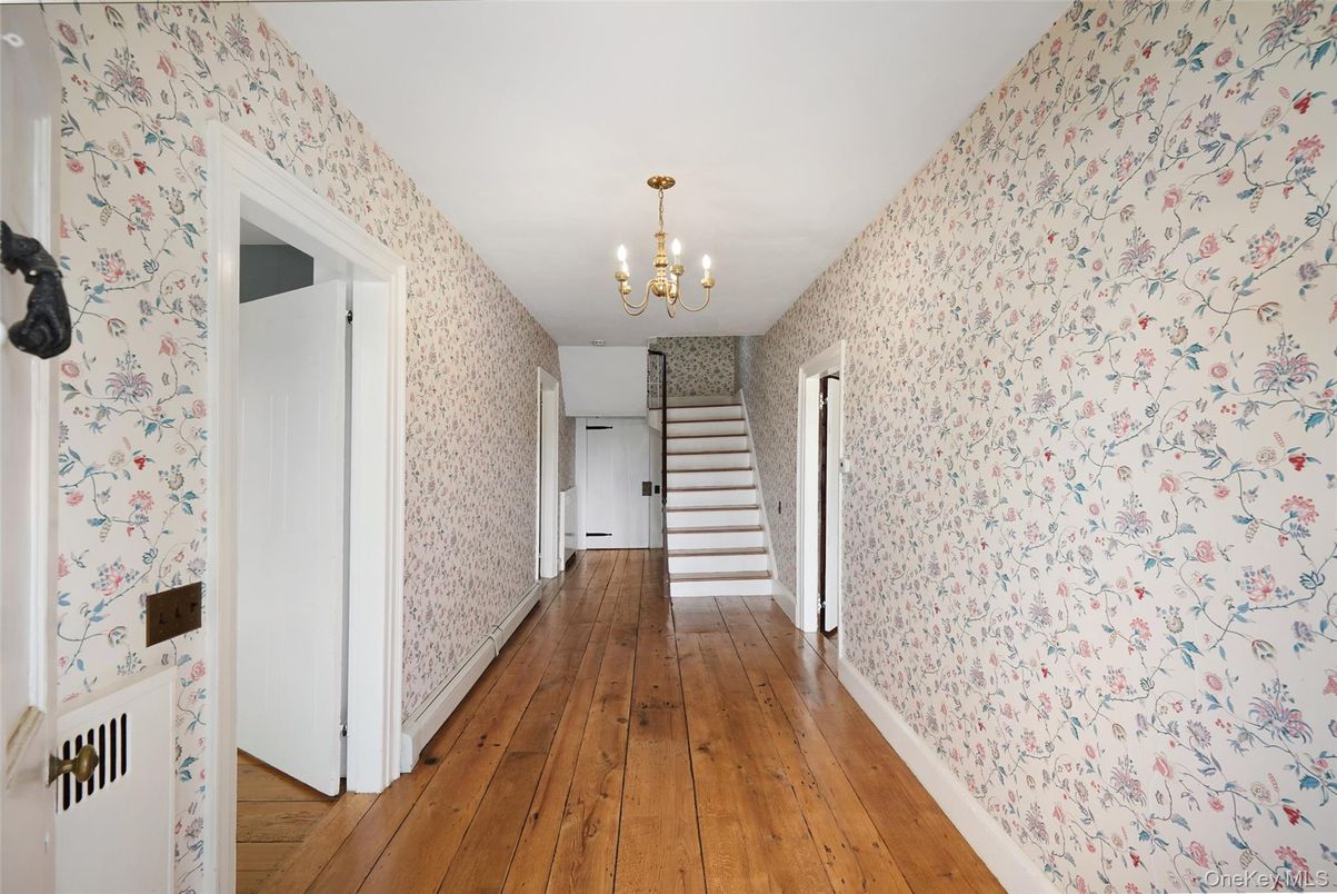 Chandelier, Interior, Wood Texture Flooring