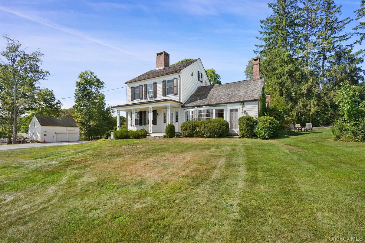 Backyard, Detached Garage, Exterior