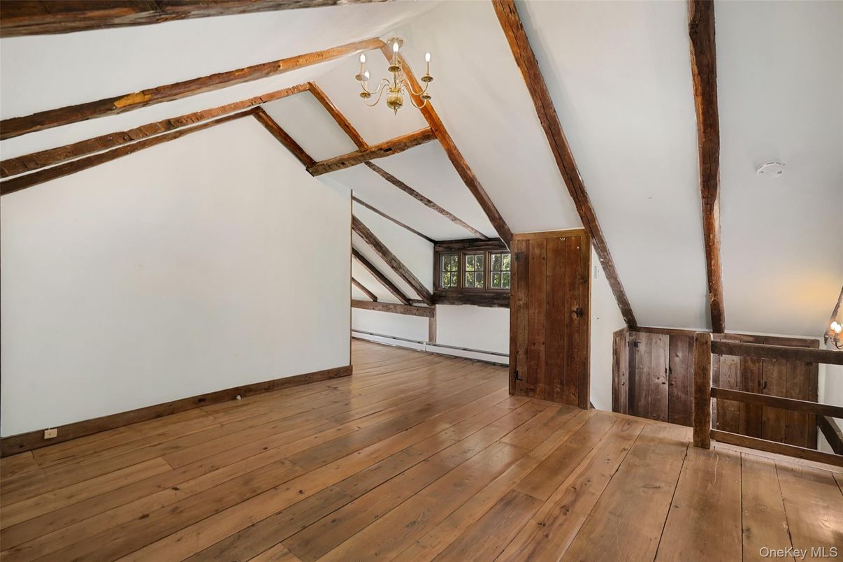 Empty room, Interior, Wooden Beams, Wood Texture Flooring