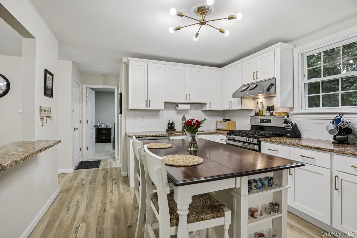Interior, Kitchen, Pendant Lights, Wood Texture Flooring