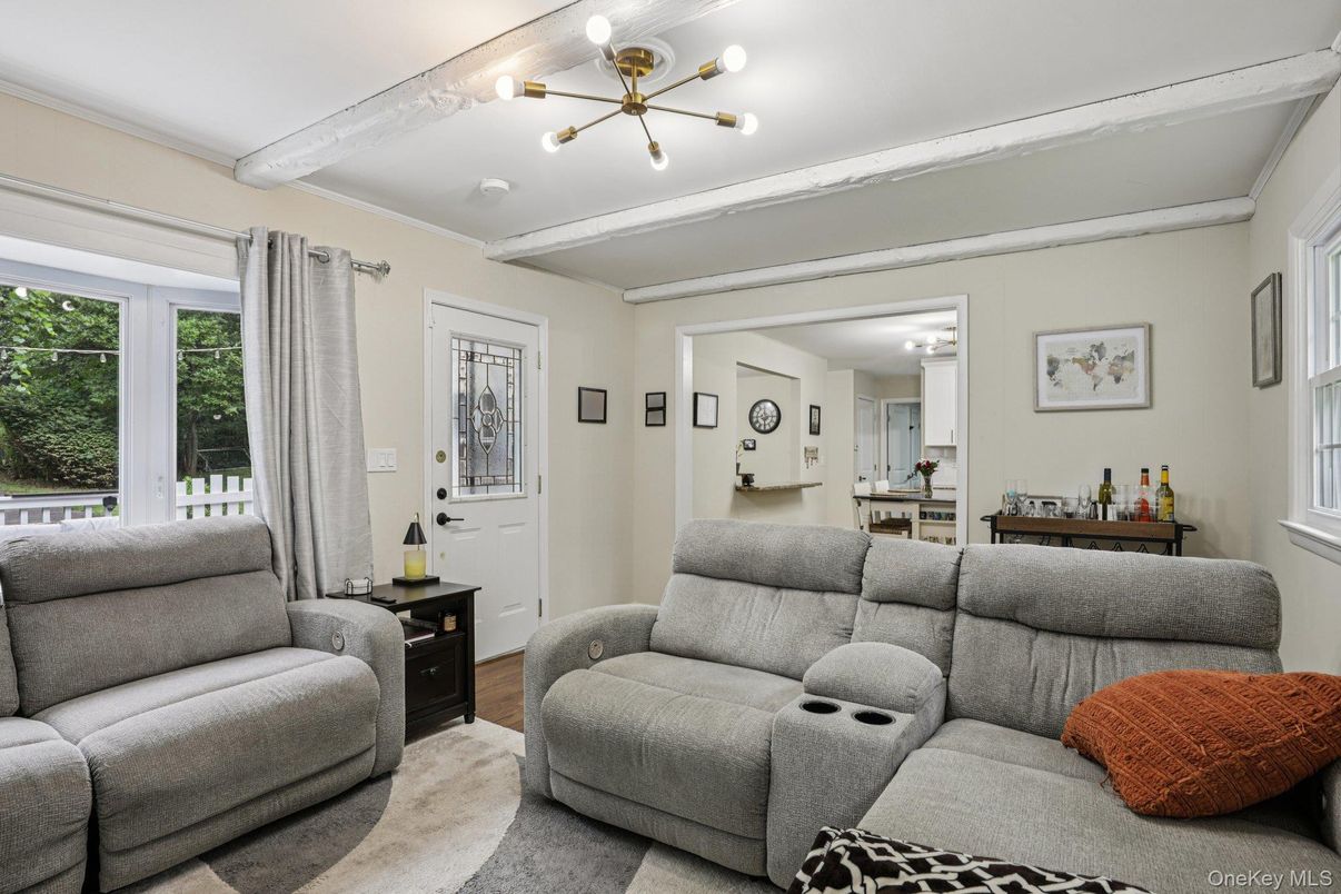 Interior, Living room, Pendant Lights