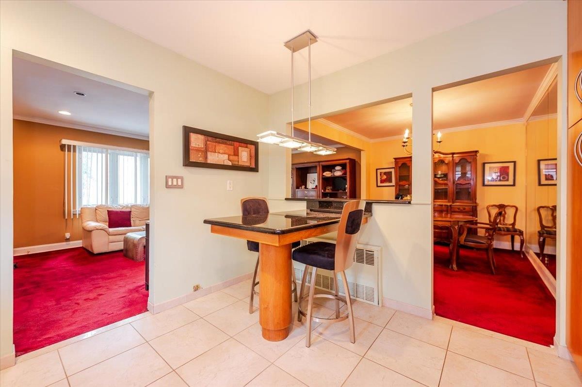 Dining room, Interior, Pendant Lights, Recessed Lighting