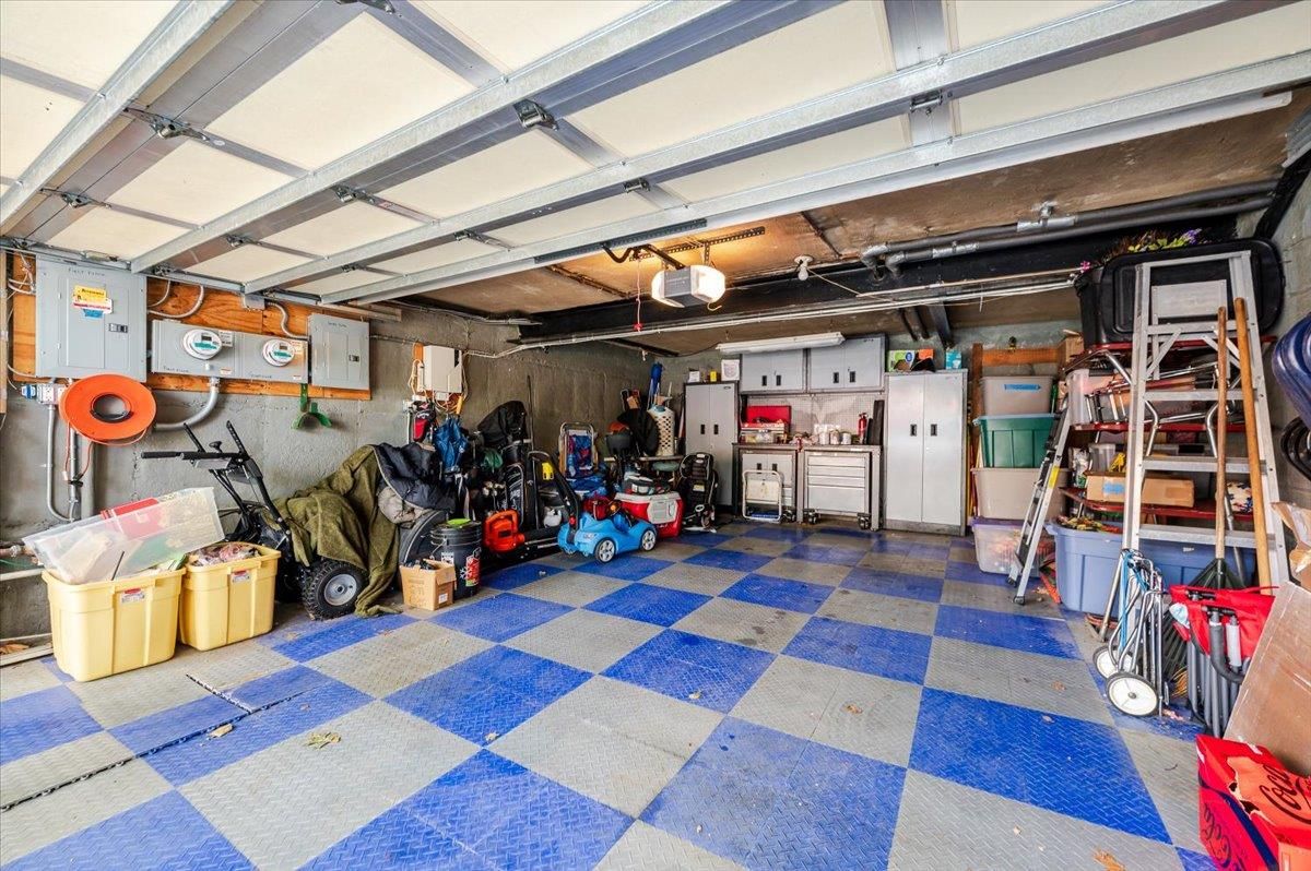 Garage, Interior, Washer