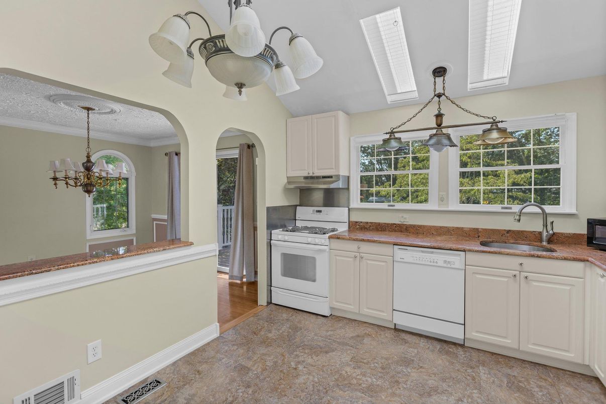 Chandelier, Interior, Kitchen