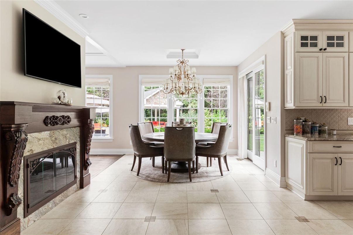 Chandelier, Dining room, Fireplace, Interior