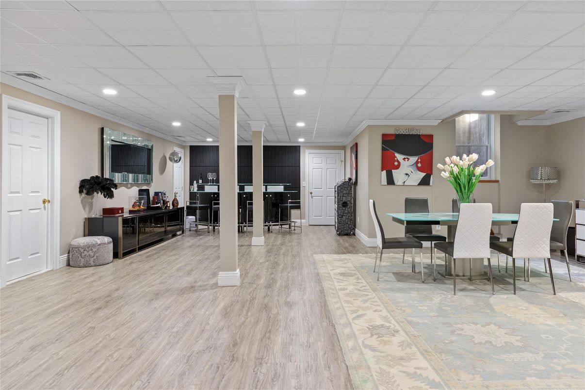 Dining room, Interior, Kitchen, Recessed Lighting, Wood Texture Flooring