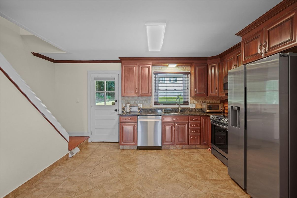 Interior, Kitchen, Stainless Steel Appliances