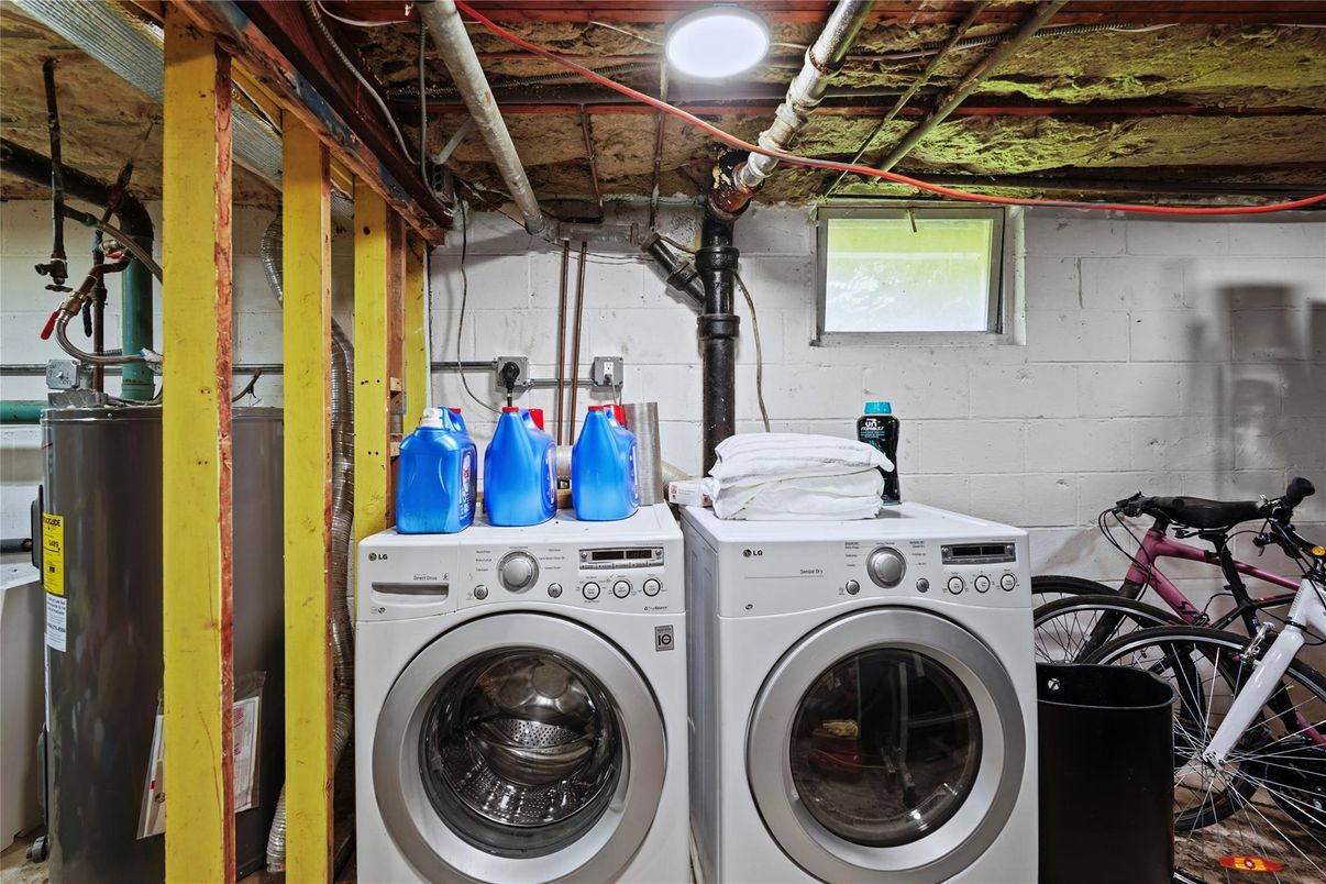 Interior, Utility Closets, Washer