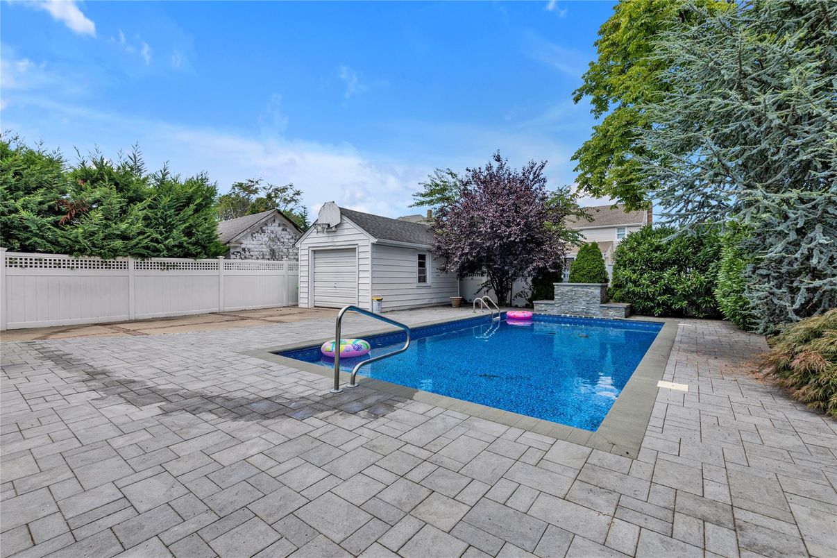 Detached Garage, Exterior, Pool