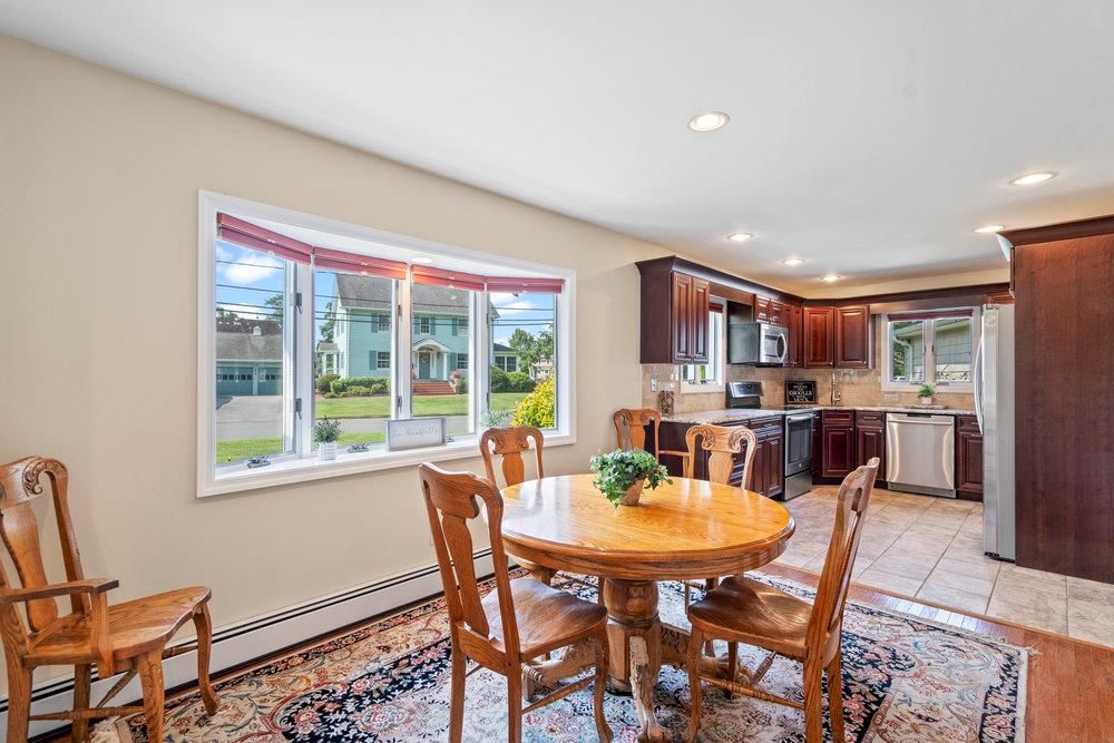 Dining room, Interior, Kitchen, Recessed Lighting, Stainless Steel Appliances