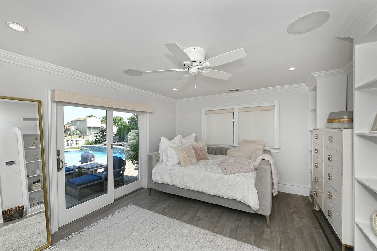 Bedroom, Interior, Recessed Lighting, Water, Wood Texture Flooring