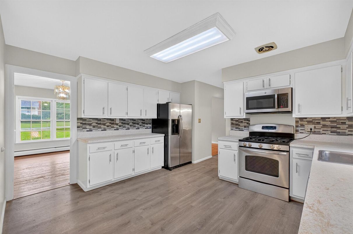Chandelier, Interior, Kitchen, Stainless Steel Appliances, Wood Texture Flooring