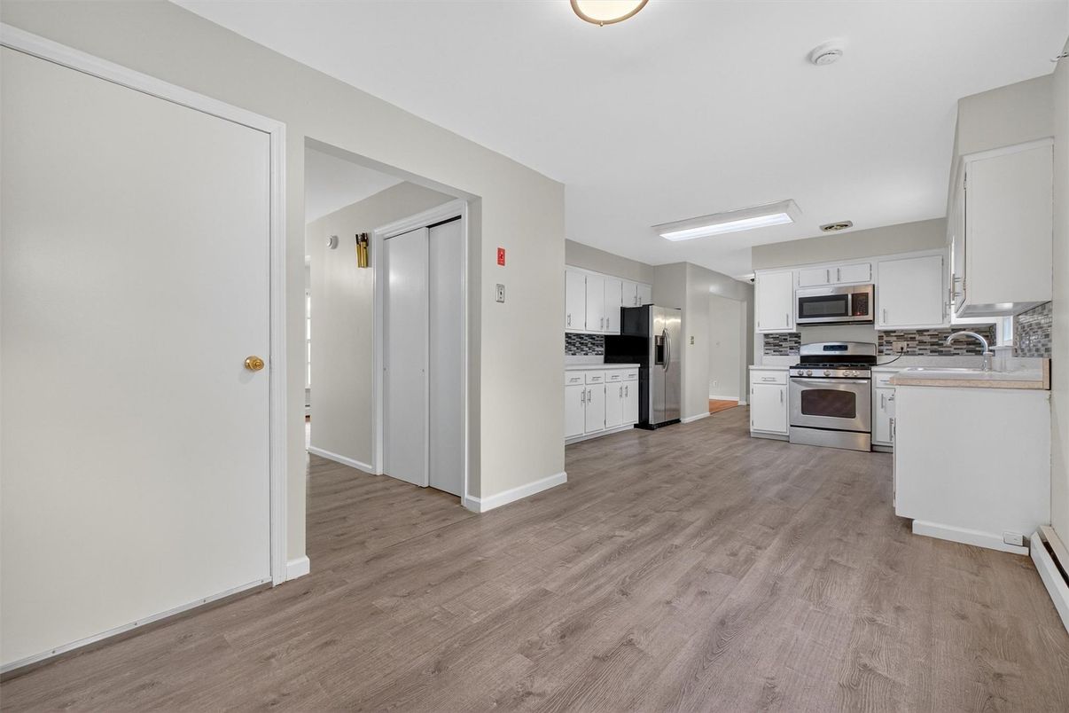Interior, Kitchen, Stainless Steel Appliances, Wood Texture Flooring
