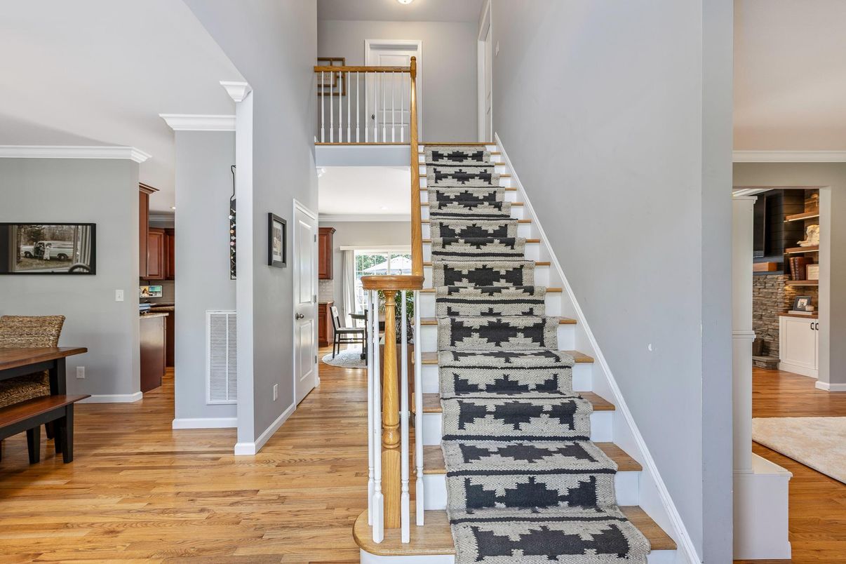 Interior, Recessed Lighting, Wood Texture Flooring