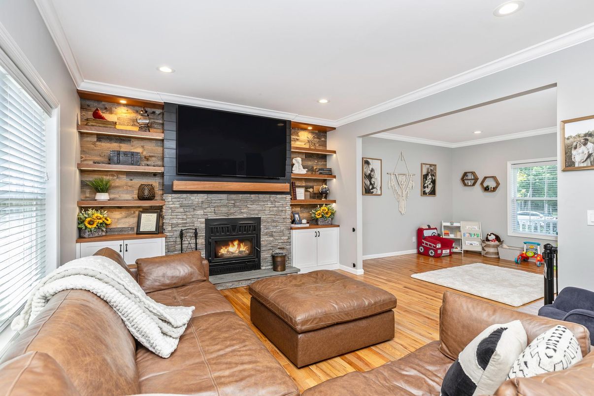 Fireplace, Interior, Living room, Recessed Lighting, Wood Texture Flooring