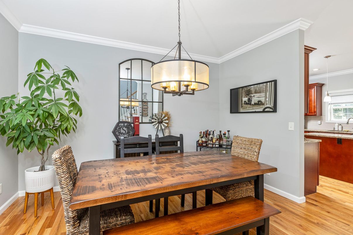 Chandelier, Dining room, Interior, Pendant Lights, Recessed Lighting, Wood Texture Flooring