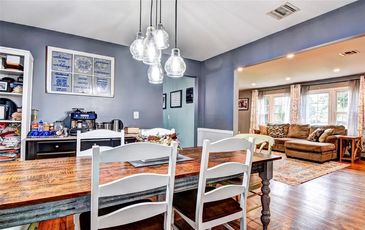 Dining room, Interior, Living room, Pendant Lights, Recessed Lighting, Wood Texture Flooring
