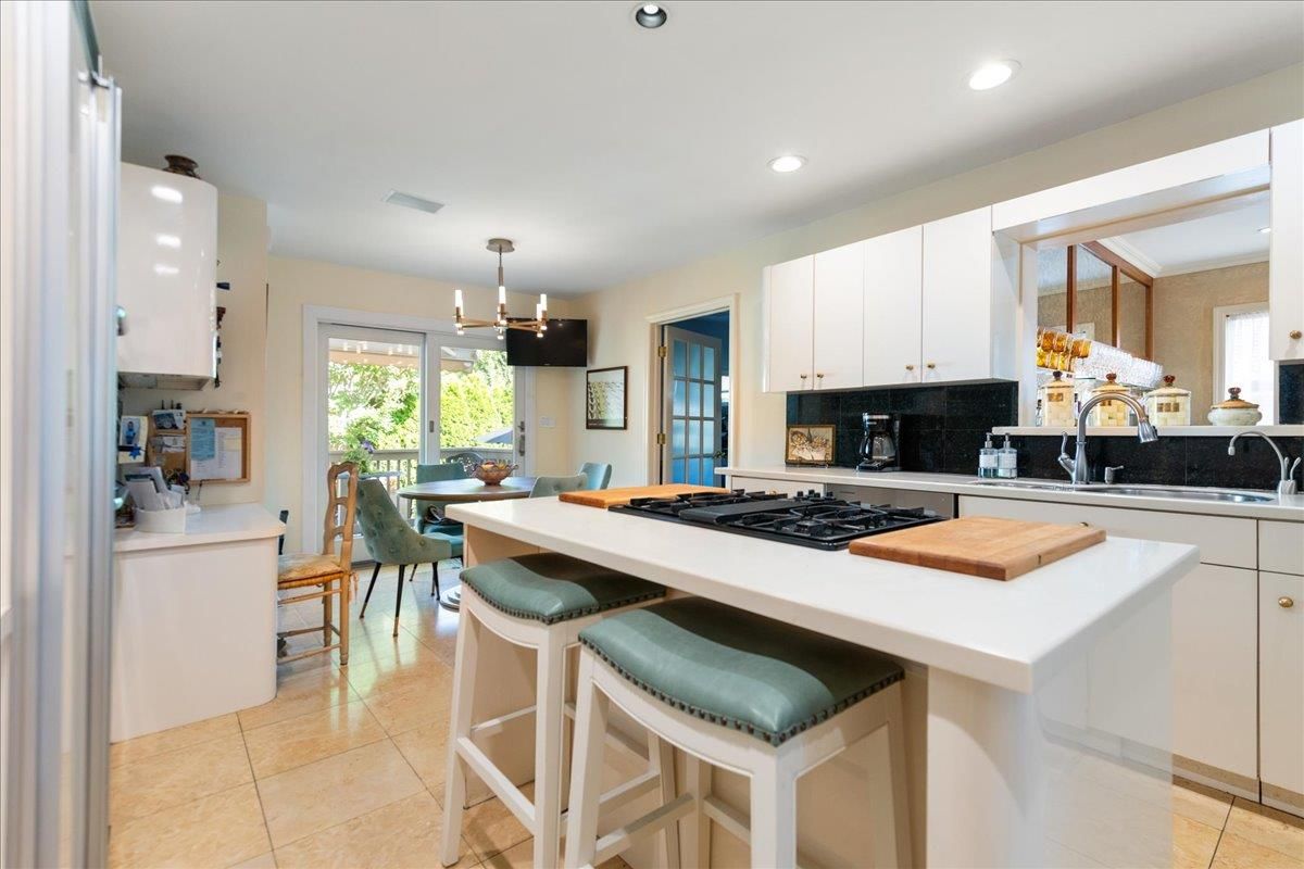 Dining room, Interior, Kitchen, Pendant Lights, Recessed Lighting
