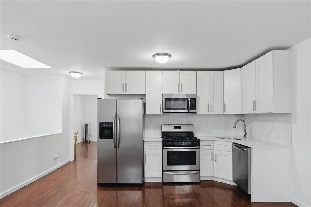 Interior, Kitchen, Stainless Steel Appliances, Wood Texture Flooring