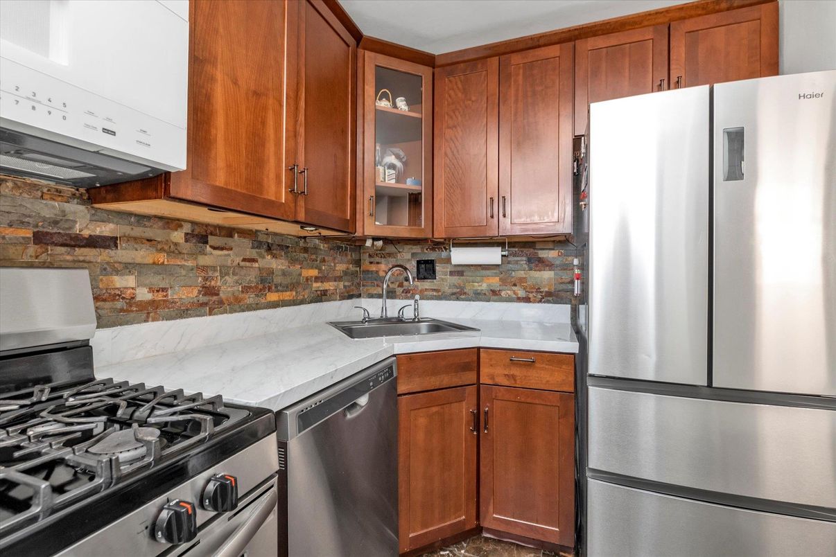 Interior, Kitchen, Stainless Steel Appliances
