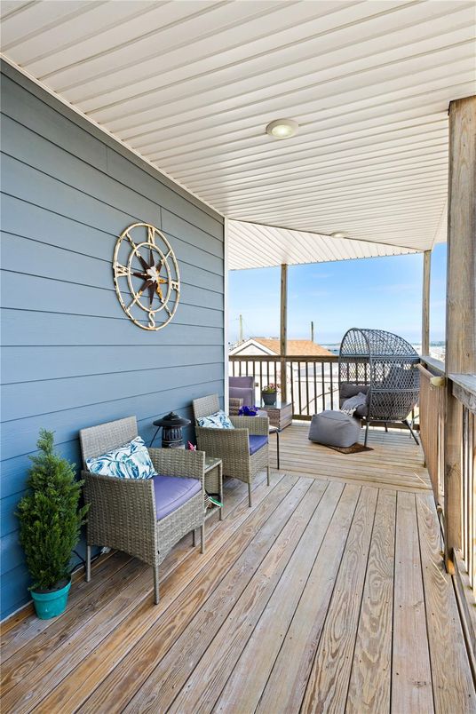 Exterior, Wood Texture Flooring