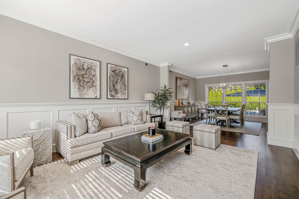 Dining room, Interior, Living room, Pendant Lights, Recessed Lighting, Wood Texture Flooring