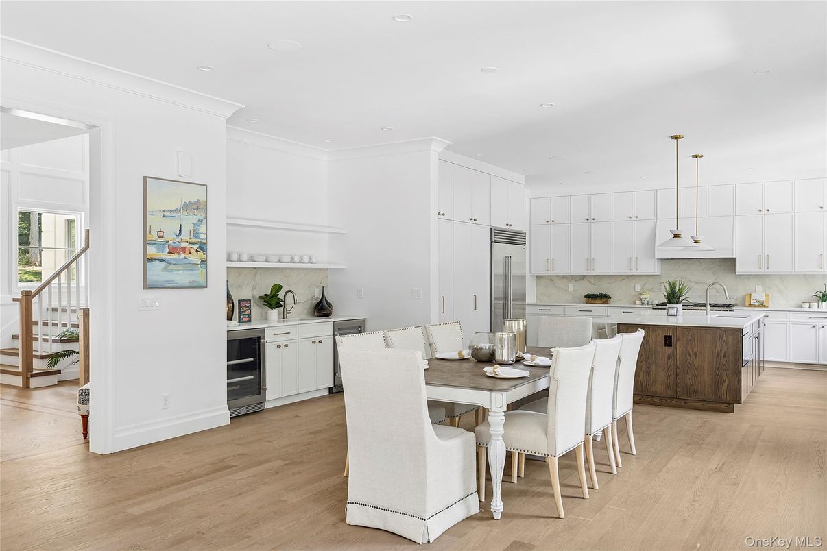 Dining room, Interior, Kitchen, Pendant Lights, Recessed Lighting, Wood Texture Flooring