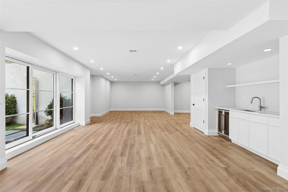 Empty room, Interior, Kitchen, Recessed Lighting, Wood Texture Flooring