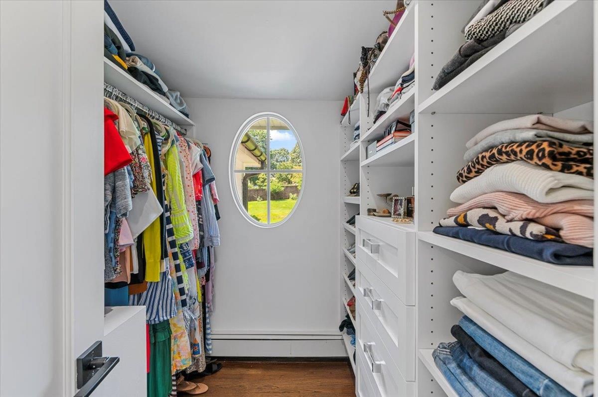 Interior, Walk-in Closets, Wood Texture Flooring