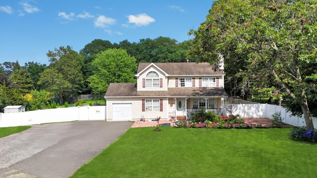 Attached, Backyard, Exterior, Facade, Cape Cod