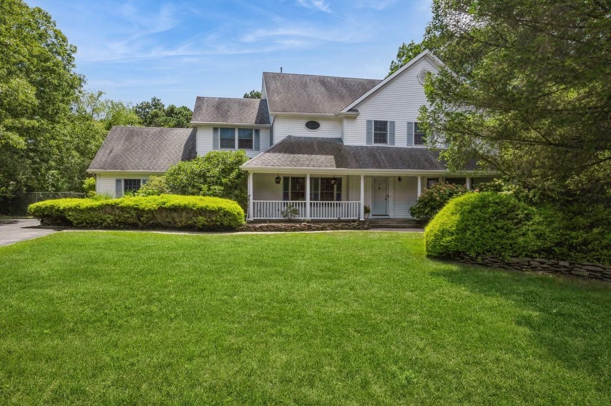 Backyard, Exterior, Facade, Farmhouse