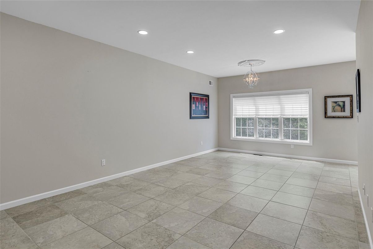 Chandelier, Empty room, Interior, Recessed Lighting